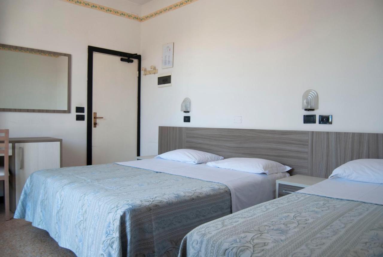 Hotel Ardesia Ρίμινι Εξωτερικό φωτογραφία