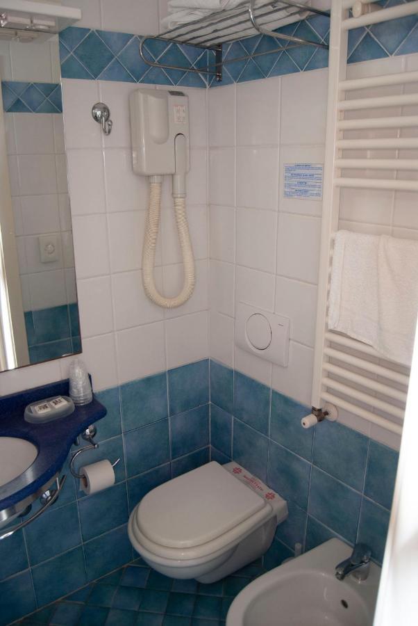 Hotel Ardesia Ρίμινι Εξωτερικό φωτογραφία