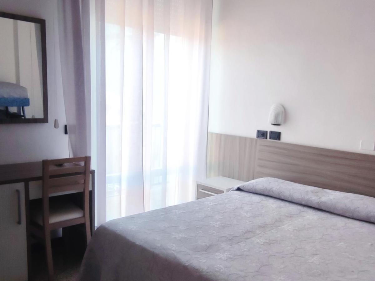 Hotel Ardesia Ρίμινι Εξωτερικό φωτογραφία